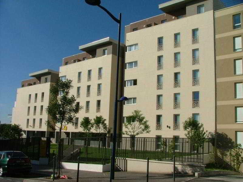 Appart'City Pontoise Cergy-Le-Haut Esterno foto