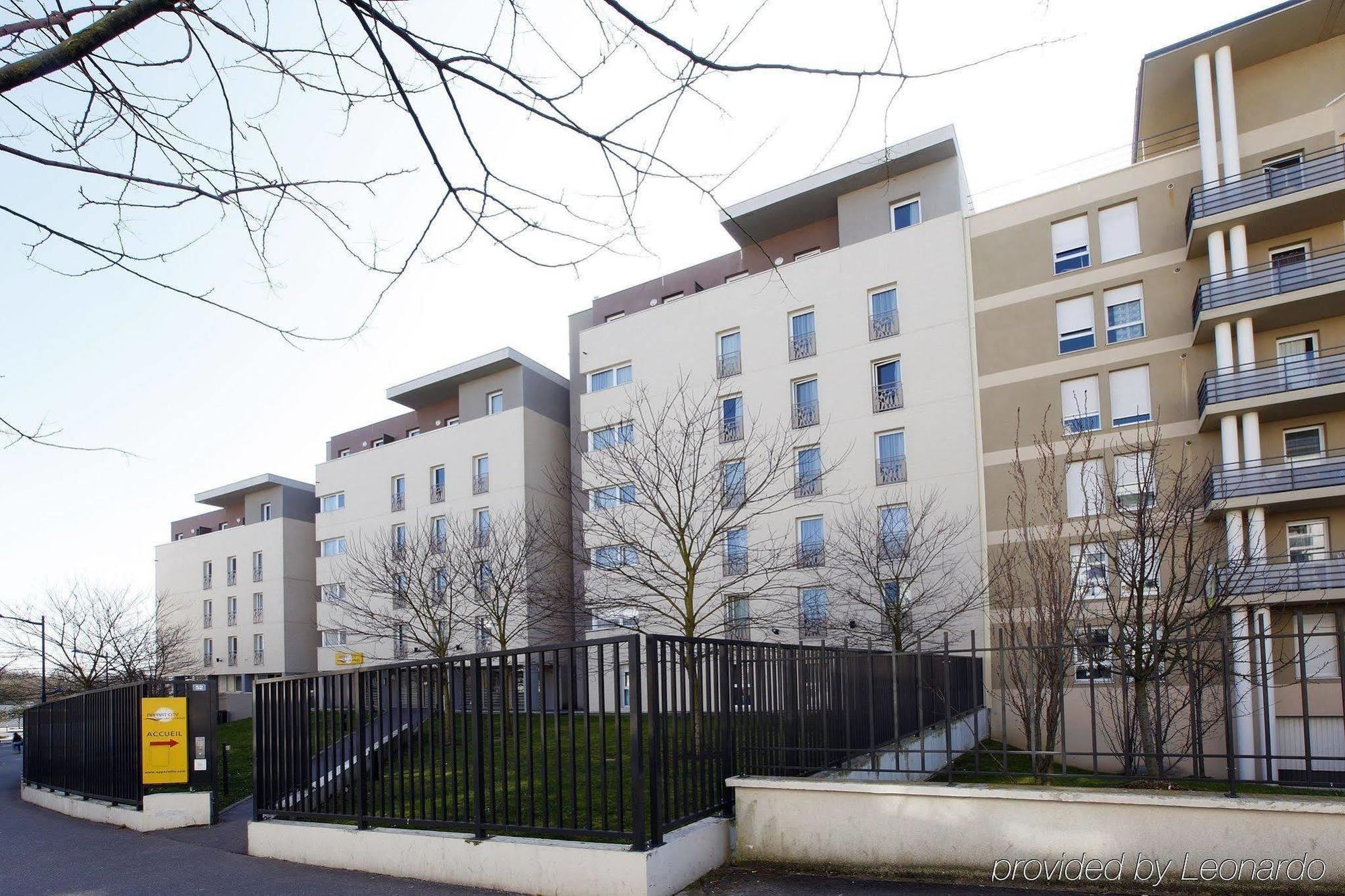 Appart'City Pontoise Cergy-Le-Haut Esterno foto